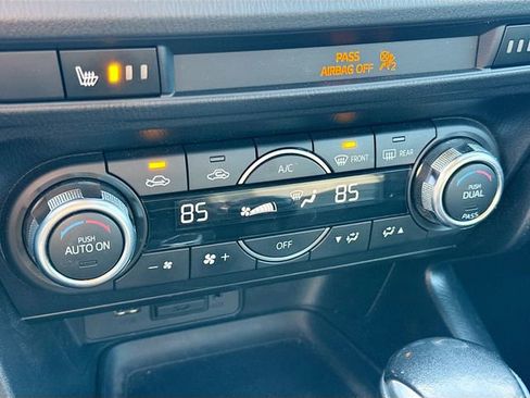 Used 2018 MAZDA MAZDA3 Grand Touring image 16