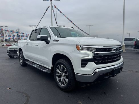New 2026 Chevrolet Silverado 1500 LT image 3