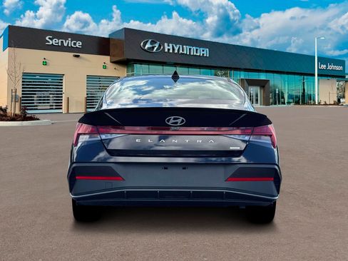New 2026 Hyundai Elantra Sport image 6