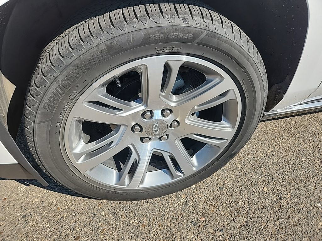 Certified 2018 Cadillac Escalade Premium Luxury AWD/4WD image 50