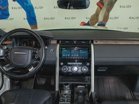 Used 2019 Land Rover Discovery HSE image 3