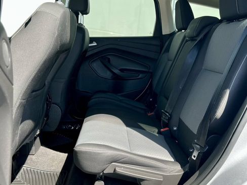 Used 2017 Ford Escape SE w/ Equipment Group 201A FWD image 17