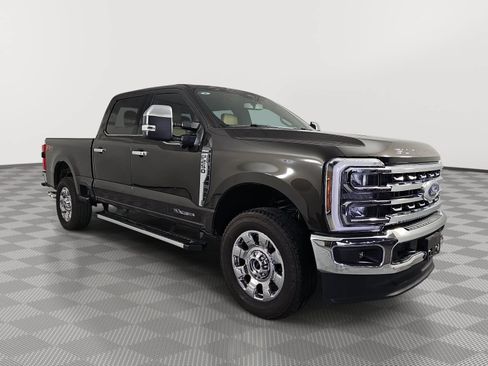 Used 2025 Ford F250 Lariat w/ Chrome Package AWD/4WD image 2