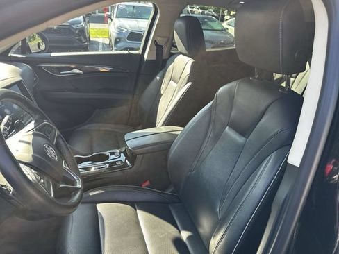 Used 2021 Buick Envision Essence w/ Sport Touring Package AWD/4WD image 15