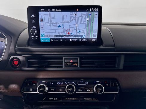 Certified 2024 Honda Pilot Elite image 13