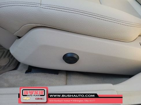 Used 2014 Mercedes-Benz E 350 4MATIC Sedan image 16