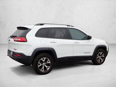 Used 2017 Jeep Cherokee Trailhawk AWD/4WD image 3
