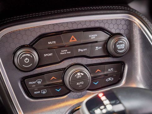 Used 2017 Dodge Challenger GT w/ Driver Convenience Group AWD/4WD image 22