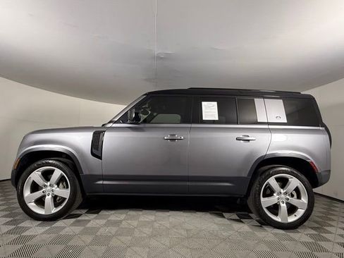 Used 2020 Land Rover Defender 110 First Edition image 3