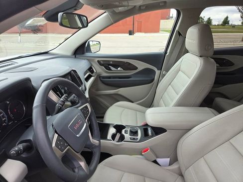 Used 2024 GMC Terrain Denali w/ Denali Premium Package AWD/4WD image 13