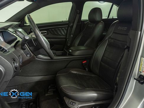 Used 2019 Ford Taurus SHO image 21