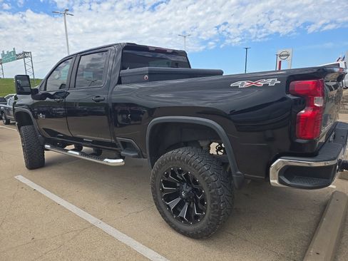 Used 2021 Chevrolet Silverado 2500 LT w/ Texas Edition AWD/4WD image 9