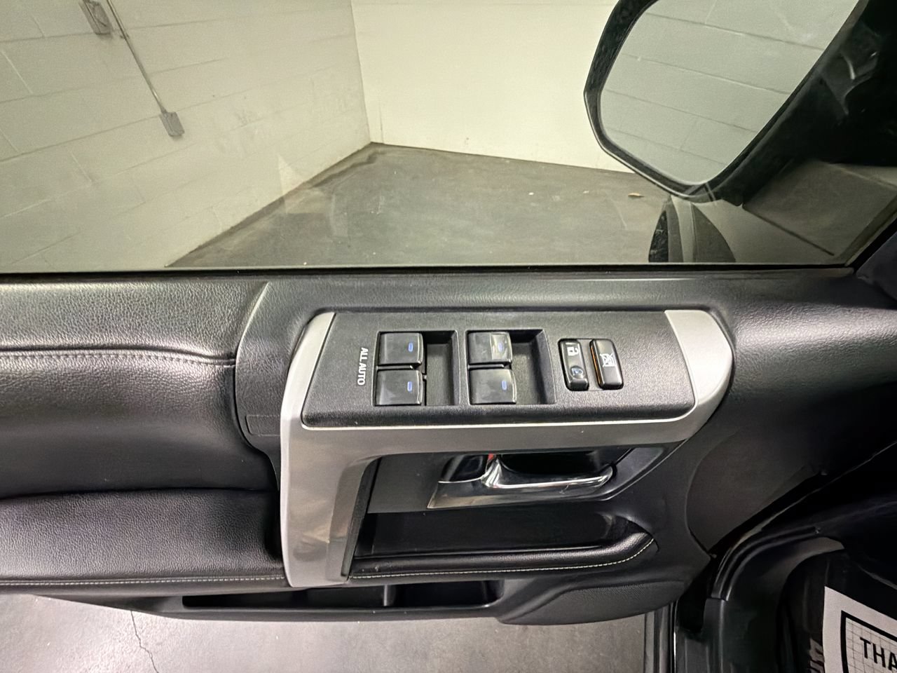 Used 2015 Toyota 4Runner SR5 Premium RWD image 22