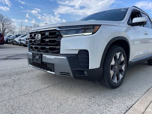 New 2026 Honda Pilot Touring image 17