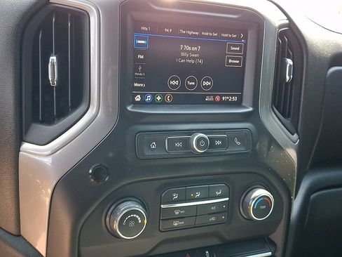 Used 2023 Chevrolet Silverado 2500 Custom w/ Custom Value Package AWD/4WD image 24