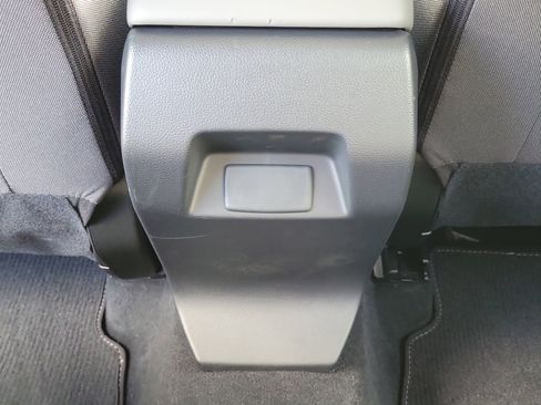 Used 2025 Subaru Crosstrek 2.0i image 19