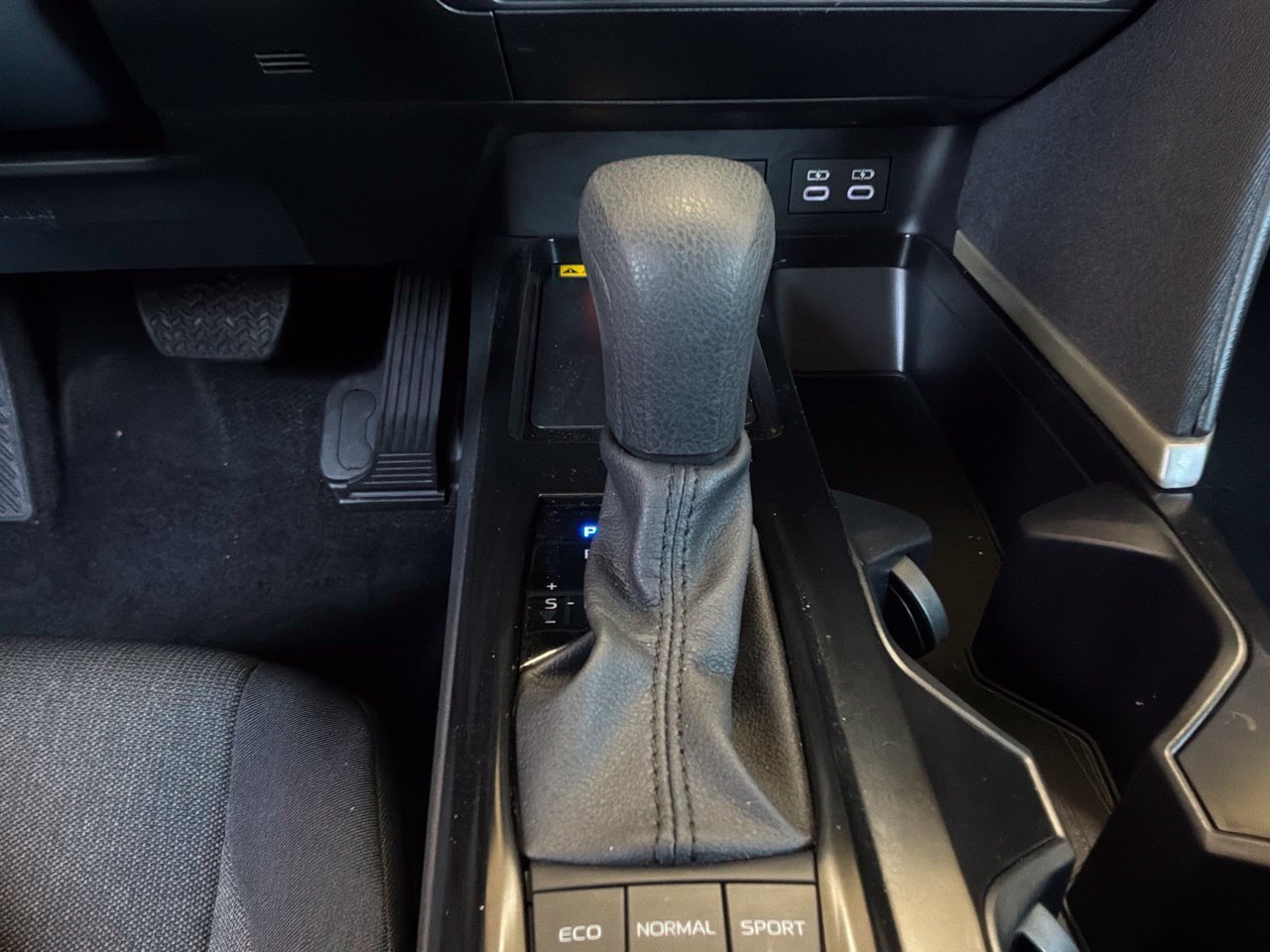 Used 2026 Toyota Camry LE FWD image 26