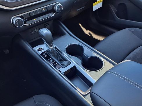 New 2025 Nissan Altima 2.5 SV image 17