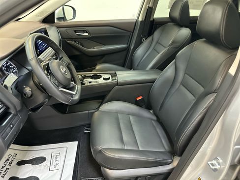 Certified 2022 Nissan Rogue SL w/ SL Premium Package image 4