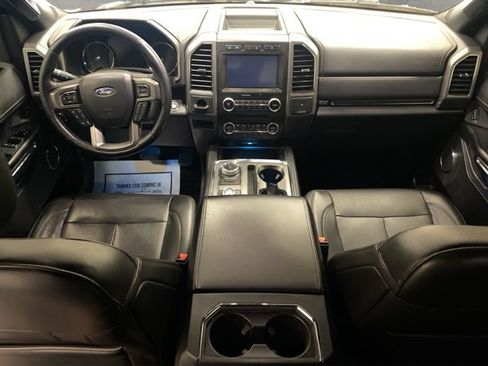 Used 2018 Ford Expedition XLT w/ Equipment Group 202A AWD/4WD image 34