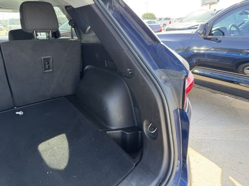Used 2022 Chevrolet Blazer LT FWD image 4