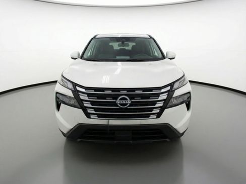 Used 2025 Nissan Rogue SV AWD/4WD image 2