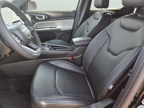 New 2026 Jeep Compass Limited image 15