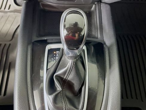 Used 2019 Nissan Rogue SV AWD/4WD image 17