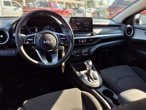 Used 2023 Kia Forte LXS image 10