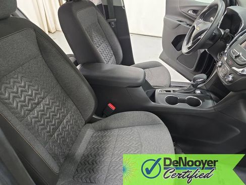 Used 2022 Chevrolet Equinox LT w/ LPO, Floor Liner Package image 10