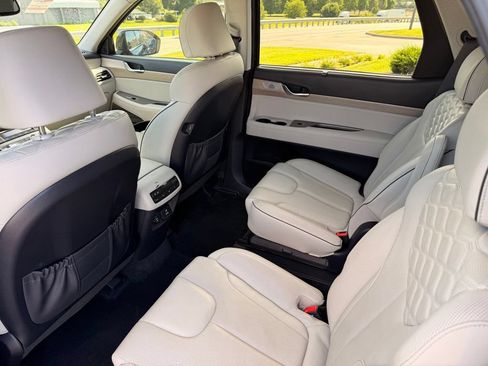 Used 2022 Hyundai Palisade Limited FWD image 31