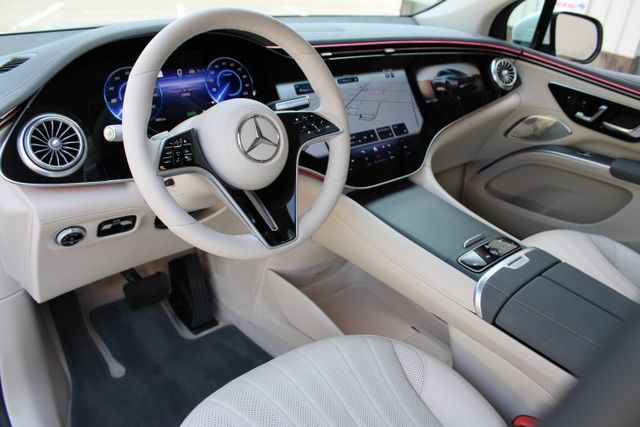 Used 2023 Mercedes-Benz EQS 580 4MATIC SUV image 9