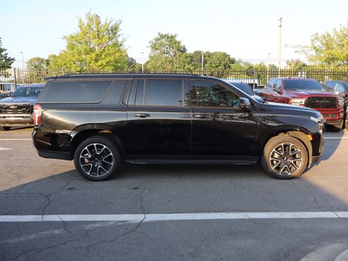 Used 2024 Chevrolet Suburban RST w/ Luxury Package AWD/4WD image 11