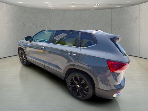 Used 2022 Volkswagen Taos SEL w/ Panoramic Sunroof Package FWD image 48