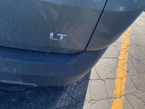 Used 2023 Chevrolet Traverse LT w/ LPO, Floor Liner Package image 6