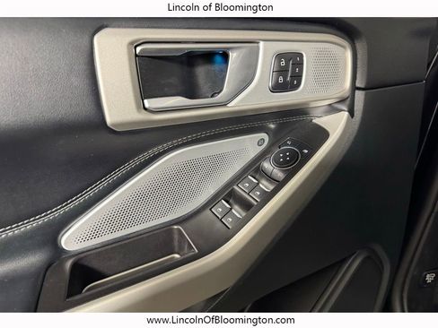 Used 2023 Ford Explorer Limited w/ Limited Technology Package image 17