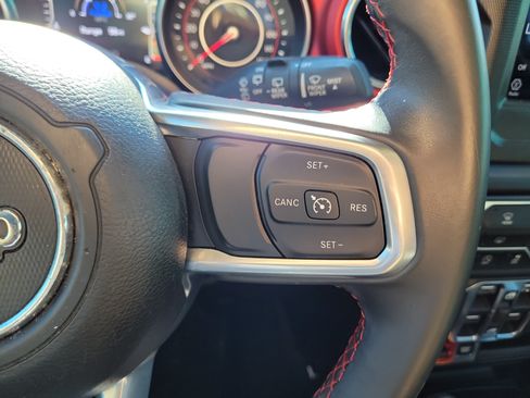 Used 2018 Jeep Wrangler Unlimited Rubicon AWD/4WD image 25