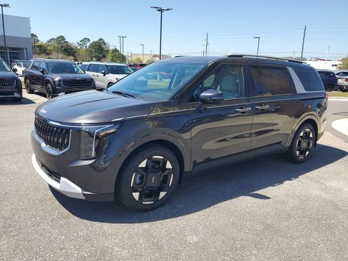 New 2026 Kia Carnival EX FWD image 2