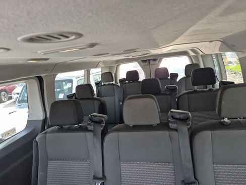 Used 2024 Ford Transit 350 XLT RWD image 4