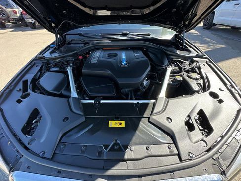 Used 2019 BMW 530e w/ Convenience Package image 43
