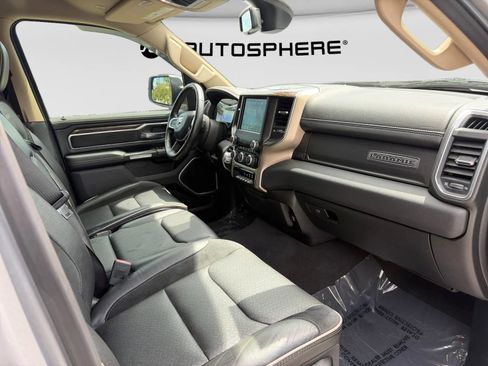 Used 2019 RAM 1500 Laramie AWD/4WD image 34