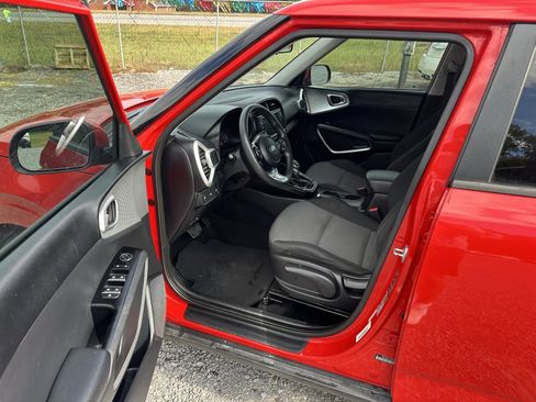 Used 2020 Kia Soul LX image 14