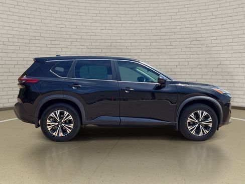 Used 2022 Nissan Rogue SV FWD image 4
