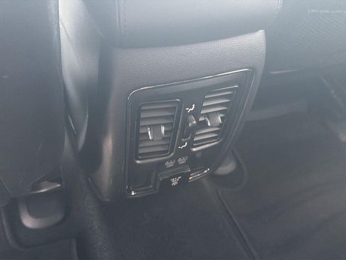 Used 2021 Jeep Grand Cherokee Limited w/ Premium Lighting Group AWD/4WD image 24