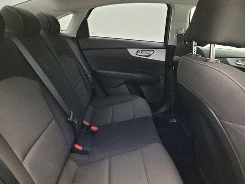 Used 2022 Kia Forte LXS FWD image 19