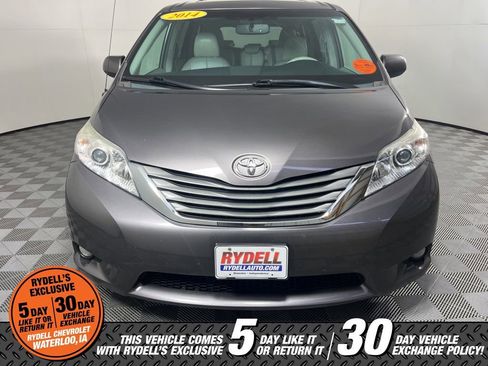 Used 2014 Toyota Sienna XLE image 10