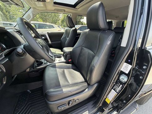 Used 2020 Toyota 4Runner Limited AWD/4WD image 19