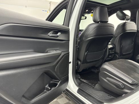 Used 2023 Jeep Grand Cherokee L Altitude AWD/4WD image 41