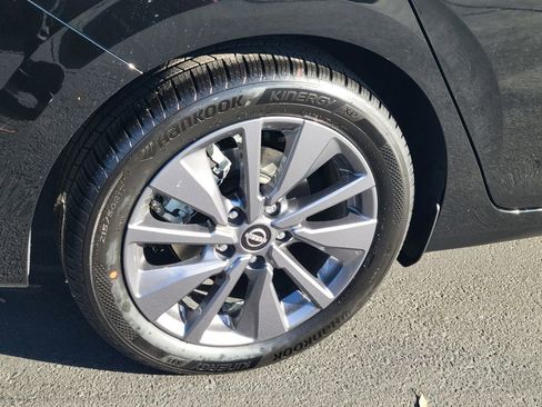 New 2026 Nissan Sentra SL w/ Floor Mat Package FWD image 3