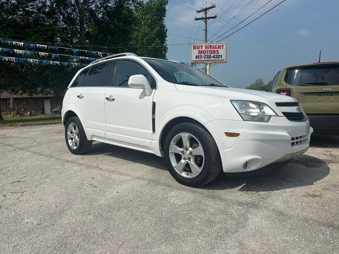 Used 2014 Chevrolet Captiva Sport LTZ FWD image 4